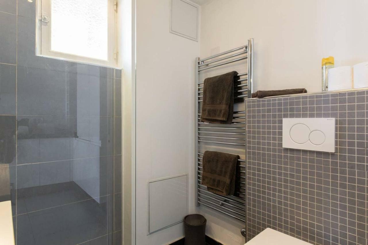 appartement 4 personnes vue mer remparts Antibes Extérieur photo